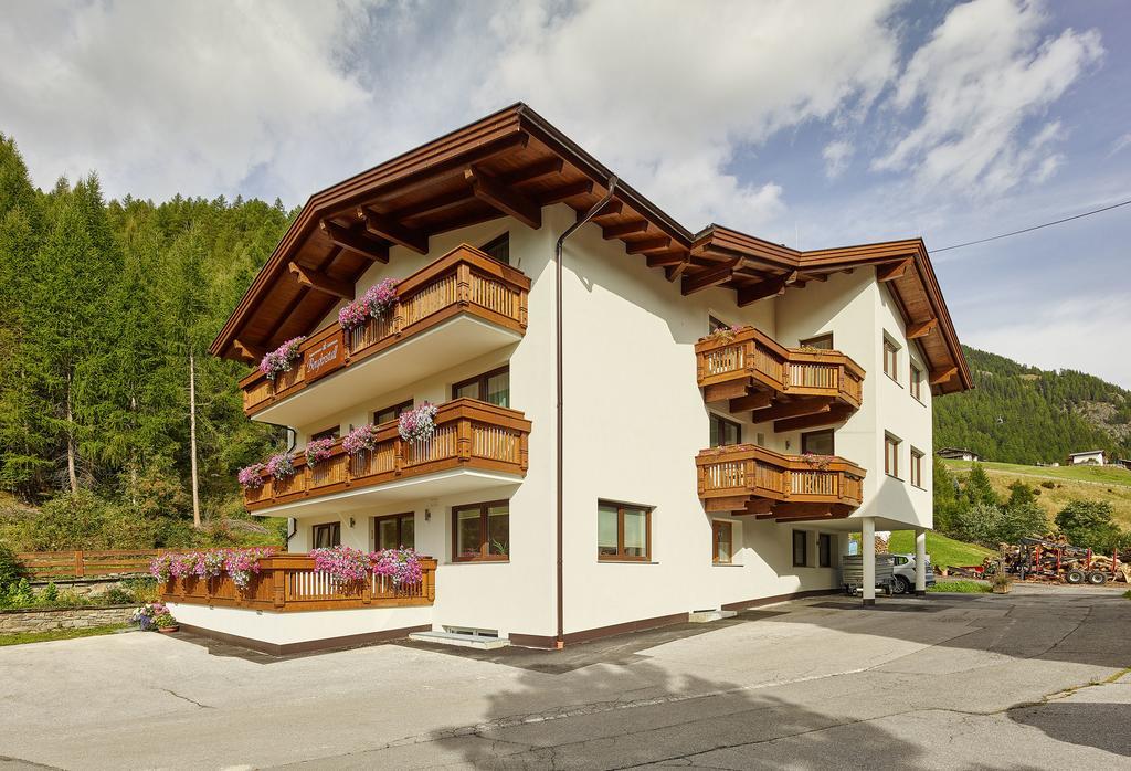 Appartement Gaestehaus Bergkristall Sölden Exteriér fotografie